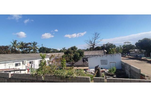 Venda de Casa Tipo 5- Na beira