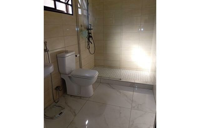 Arrenda-se Belíssima Moradia T3 na dona Alice laulane