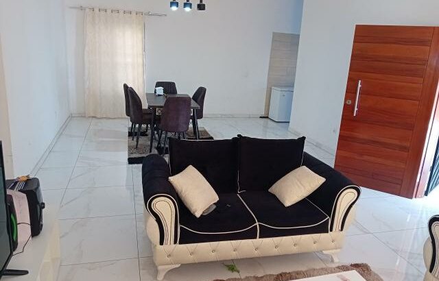 Arrenda-se Belíssima Moradia T3 na dona Alice laulane