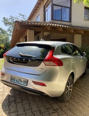 Volvo V40 T2 2019