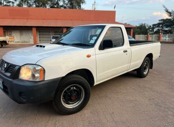 Nissan Hardbody NP 300 2018
