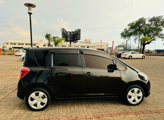 Toyota Ractis 2009 1.5