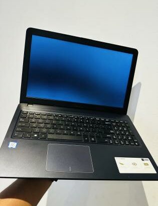 Asus VivoBook 15 XR540UAR Notebook Pc Intel Core I3-7020U  7th Gen 2.30 GHZ (04 CPUs)4 GB DDR4 SDRAM ,256 GB SSD 15.6 Display FHD ,intel HD 620 Graphi