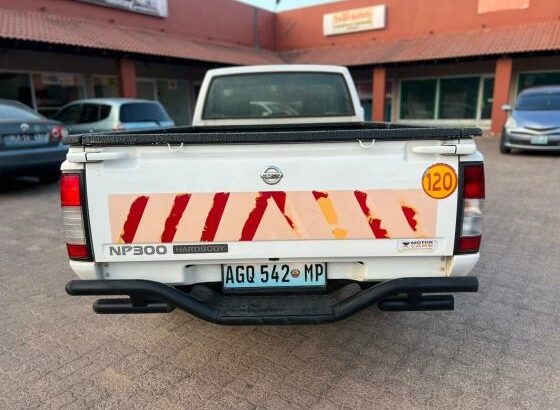 Nissan Hardbody NP 300 2018