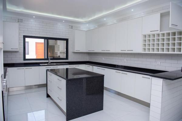 Casa Luxuosa T3+1 por estrear no coração da cidade da Matola