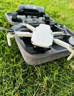 Drone  DJI Ma Vic  Mini  Semi Novo  Com Bolsa cabos e Tudo  Preço:27.500.00MT