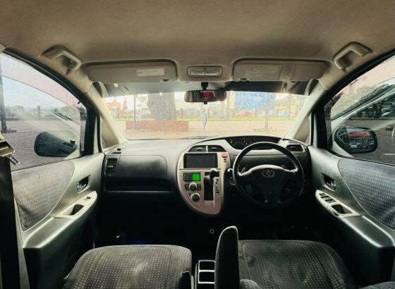 Toyota Ractis 2009 1.5