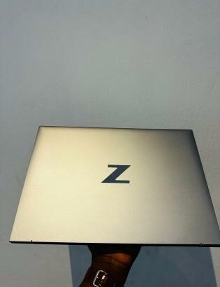 HP Zbook Firefly G9 Mobile Workstation 16” i5 12th 16GB RAM 1TB SSD