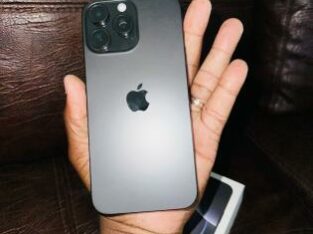 iPhone 16 Pro Max  256 GB  Open Box  Black Titanium  Bateria 98%  Preço :83.500.00MT