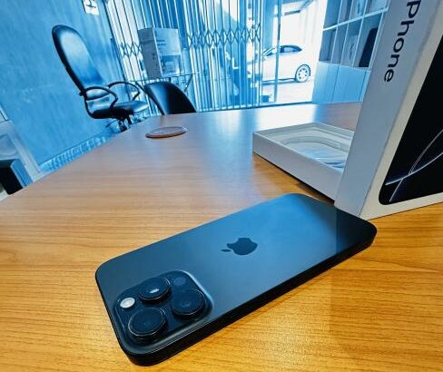 iPhone 16 Pro Max Open Box com Garantia  Aberto a Diferenças 256 GB  Black Titanium  Bateria 98%  Preço :83.500.00MT