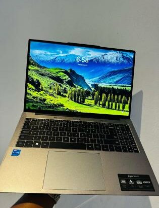 Laptop Acer Aspiere Lite 16 2025 16” i5 13th 8GB RAM 512GV SSD