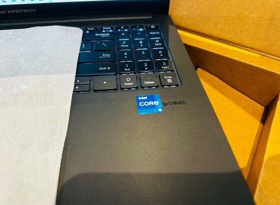 Laptop ASUS Expertbook i5 13th 16GB RAM 512GV SSD novo