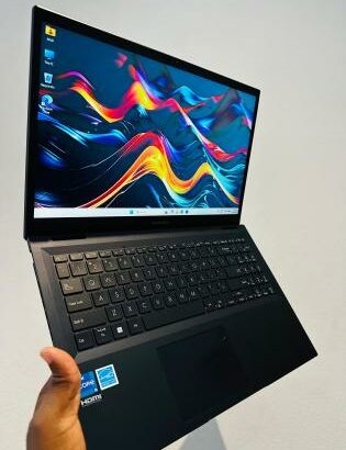 Laptop ASUS Expertboom B150 15.6” i5 12th 8GB RAM 512GB SSD