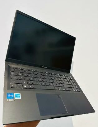 Laptop ASUS Expertboom B150 15.6” i5 12th 8GB RAM 512GB SSD