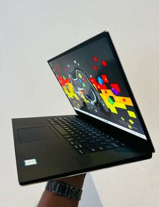 Laptop Dell XPS 15-7590 15.6” i7 9th 16GB RAM 512GB SSD Nvidia GeForce GTX 1650 4GB