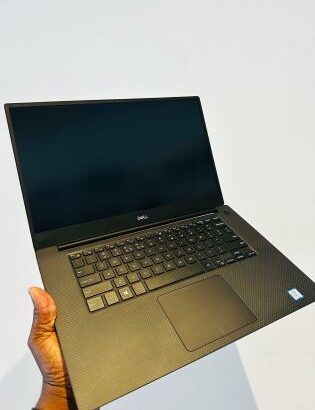 Laptop Dell XPS 15-7590 15.6” i7 9th 16GB RAM 512GB SSD Nvidia GeForce GTX 1650 4GB