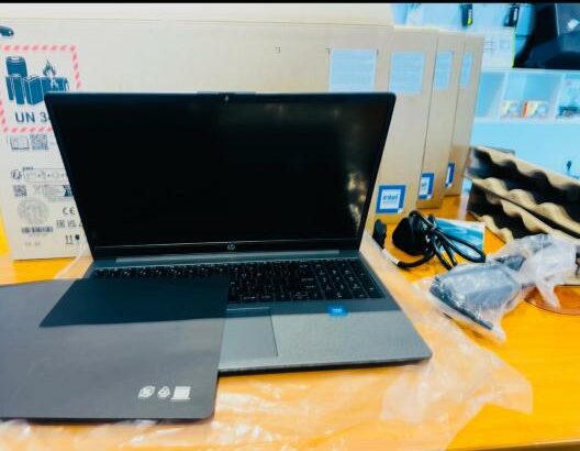 Laptop Hp 250 G10 2025 15.6” Intel R N100 14th 8GB RAM 256GB SSD Novo Selado Entregas e Garantia