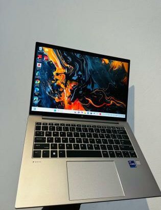 Laptop Hp Zbook Firefly G10 Mobile Workstation 14” i7 13th 16GB RAM 256GB SSD