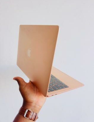 Macbook Air 2019 Retina Display 13.3” 8GB RAM 128GB SSD