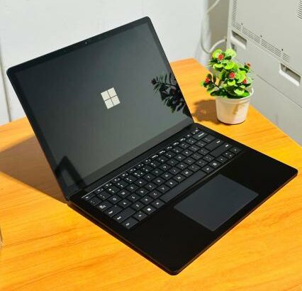 Microsoft Surface 5 i7 12th 16GB RAM 256GB SSD 13.5” 2K touch
