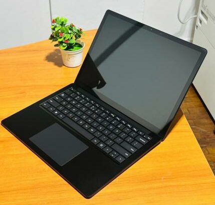 Microsoft Surface 5 i7 12th 16GB RAM 256GB SSD 13.5” 2K touch