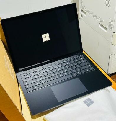Microsoft Surface 5 i7 12th 16GB RAM 256GB SSD 13.5” 2K touch