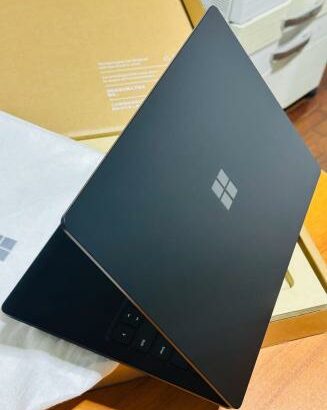 Microsoft Surface 5 i7 12th 16GB RAM 256GB SSD 13.5” 2K touch