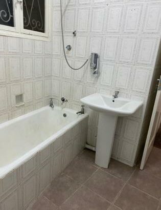 Vende se apartamento espaçoso tipo 2 no bairro alto mae Av Marien Ngouabi