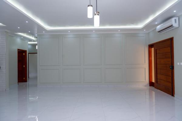 Vende-se T3+1 por estrear no centro da cidade de Matola