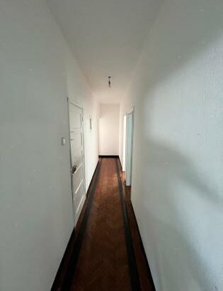 Vende-se T3 espaçosa no Jardim