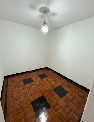 Vende-se T3 espaçosa no Jardim