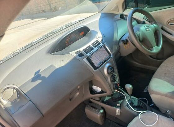 Toyota Vitz aproveita