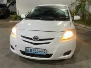 Toyota Belta aproveita preço especial