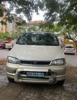 Toyota Granvia 4WD a Diesel