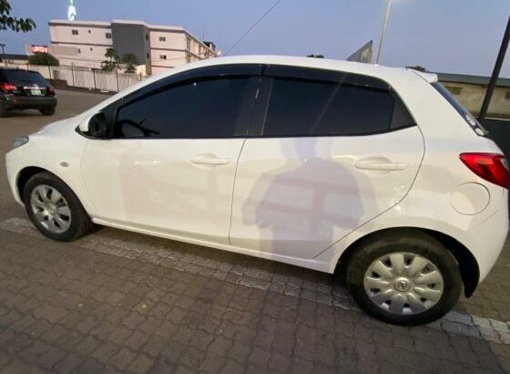 Mazda Demio novinho aproveita