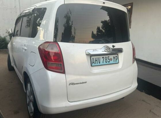 Toyota Ractis 2006 1.5