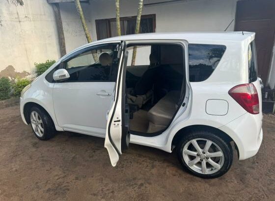 Toyota Ractis 2006 1.5