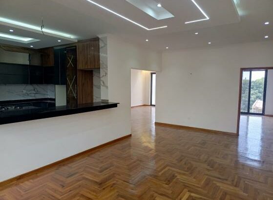 Vende-se apartamento, tipo3 no bairro de laulane