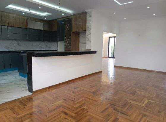 Vende-se apartamento, tipo3 no bairro de laulane