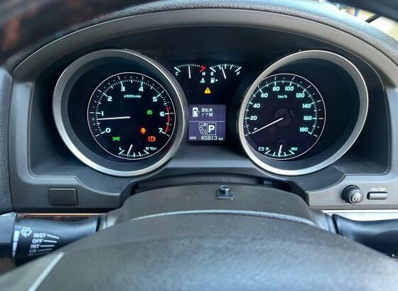 Toyota Land Cruiser V8 2013