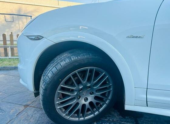 Porsche | Cayenne | 2013 | Diesel | Recém-importado 🎁