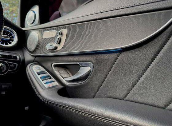 Mercedes-Benz | C220 | 2016 | Recém-importado