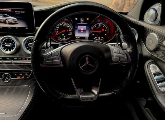 Mercedes-Benz | C220 | 2016 | Recém-importado