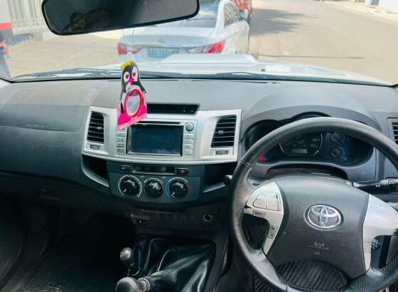 TOYOTA | HILUX DAKAR | 2012 | CABINE E MEIA 🎁