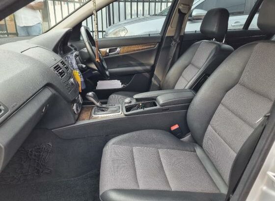 Mercedes-Benz C200 2010 Super Novinho