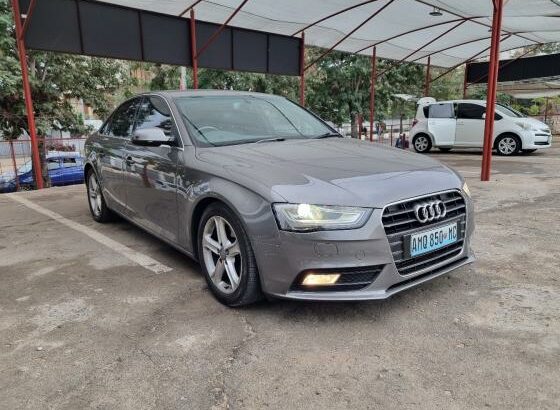 Audi A4 2013 TFSI Impecável