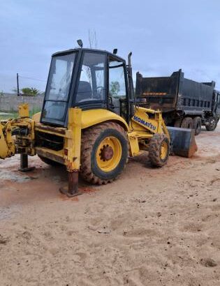 Retroescavadeira(TLB) | Marca: KOMATSU 🎁