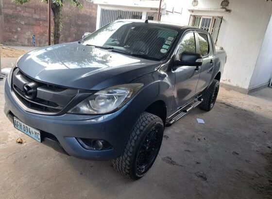 Mazda BT-50 2016 Comprado no Agente Ronil