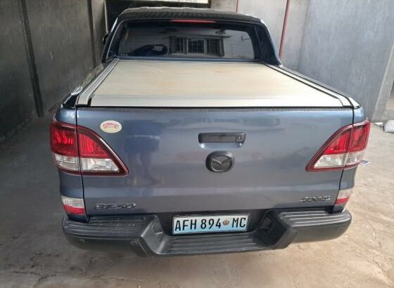 Mazda BT-50 2016 Comprado no Agente Ronil