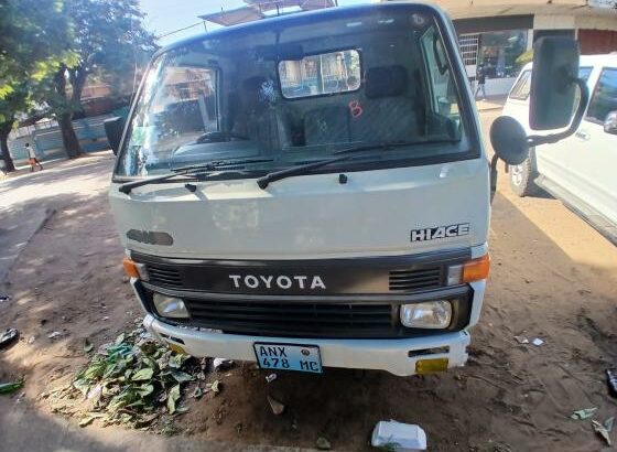 TOYOTA | HIACE | 2L | 4WD | RECÉM-IMPORTADA 🎁